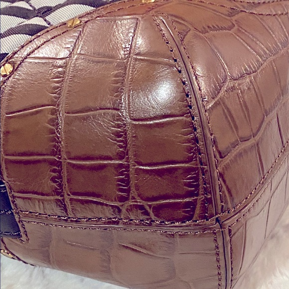 HENRI BENDEL CENTENNIAL HOBO-QUILTED BAG & WALLET - Picture 4 of 9